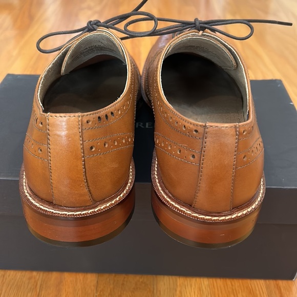 Banana Republic men’s dress shoes main image 8